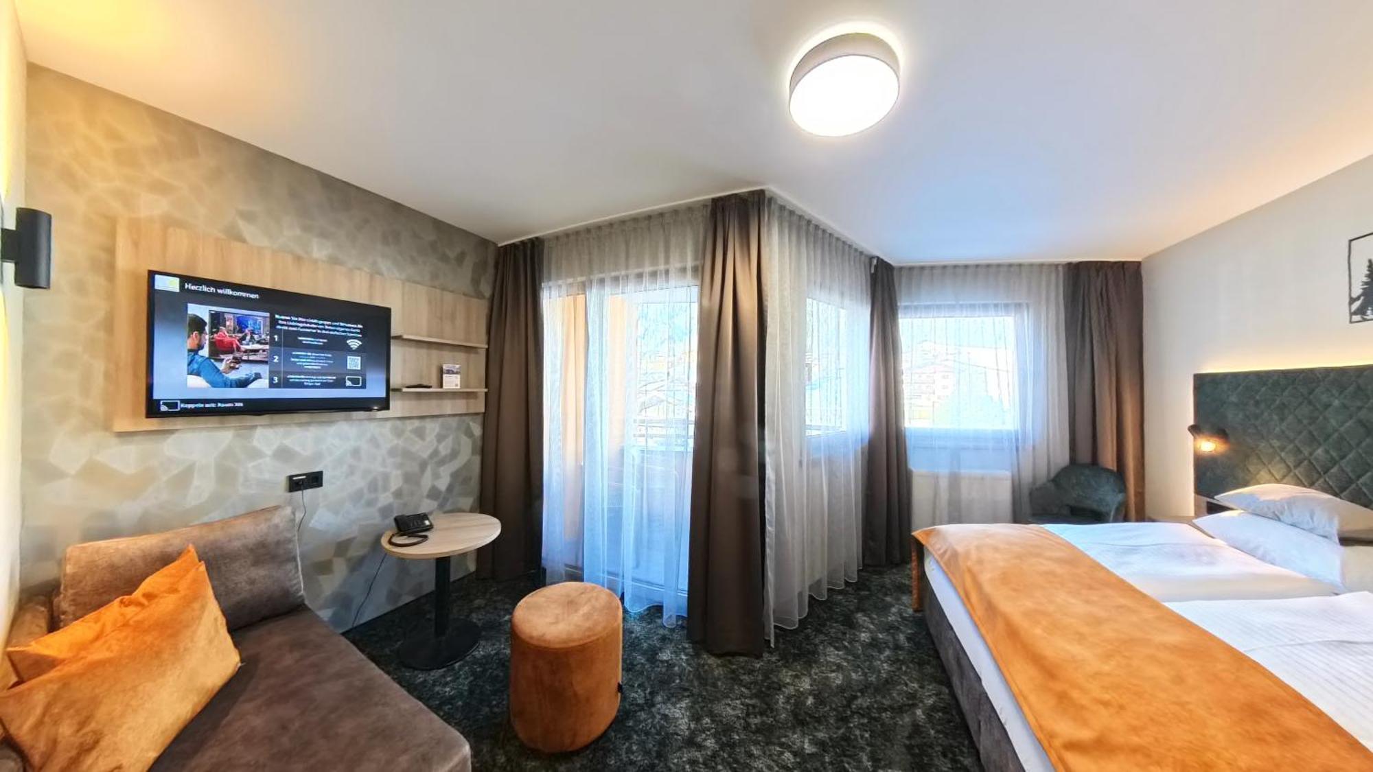 Vital & Sporthotel Brixen Brixen im Thale Exterior photo